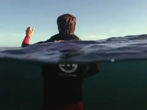 Valul ANULUI! Iata cum se calareste un MONSTRU de 20 metri inaltime! VIDEO