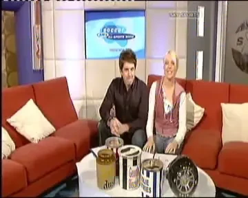 VIDEO / El este motociclistul disco! Vezi cum a scapat un pilot de motocicleta dupa o cazatura urata!