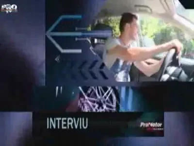 Bilasco face SHOW! Joaca ping-pong pe capota si se da cu skate-ul