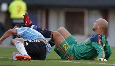 VIDEO / Pepe Reina REGELE gafelor! Vezi greselile care l-au facut celebru :