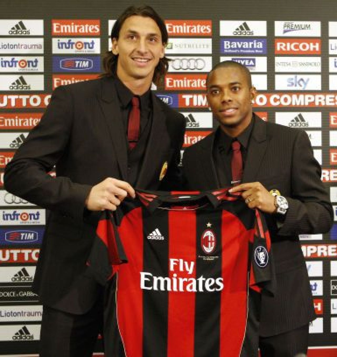 FOTO: Robinho si Ibrahimovic, prezentati oficial la AC Milan! Ibra: