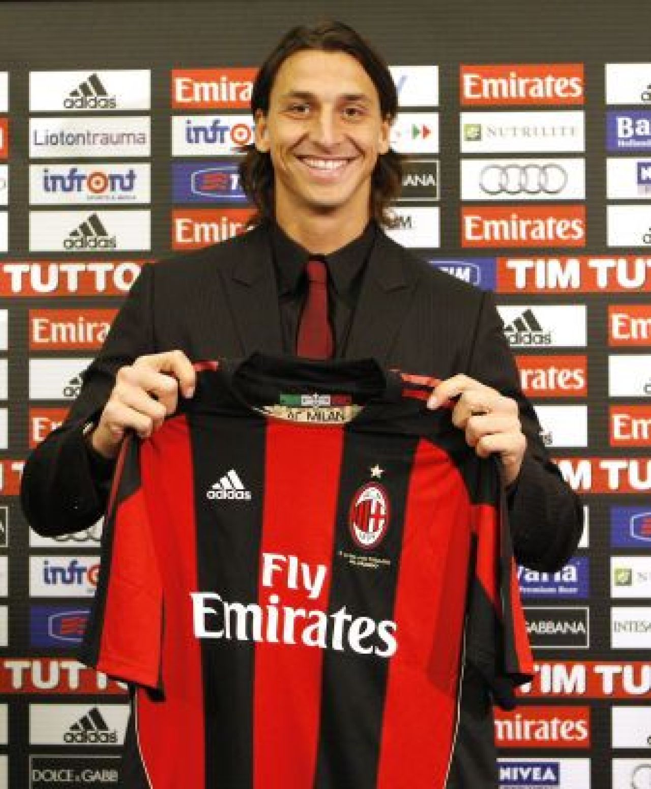 FOTO: Robinho si Ibrahimovic, prezentati oficial la AC Milan! Ibra: