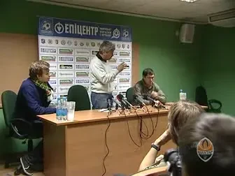 VIDEO Lucescu a facut scandal MONSTRU dupa prima infrangere! Vezi cum a protestat!