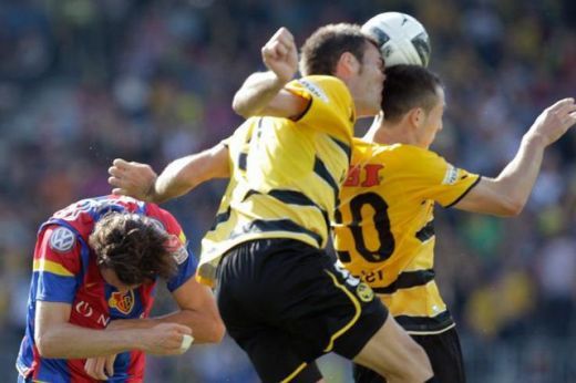 VIDEO SOCANT: A fost la un pas de MOARTE pe teren! Imagini socante:_9