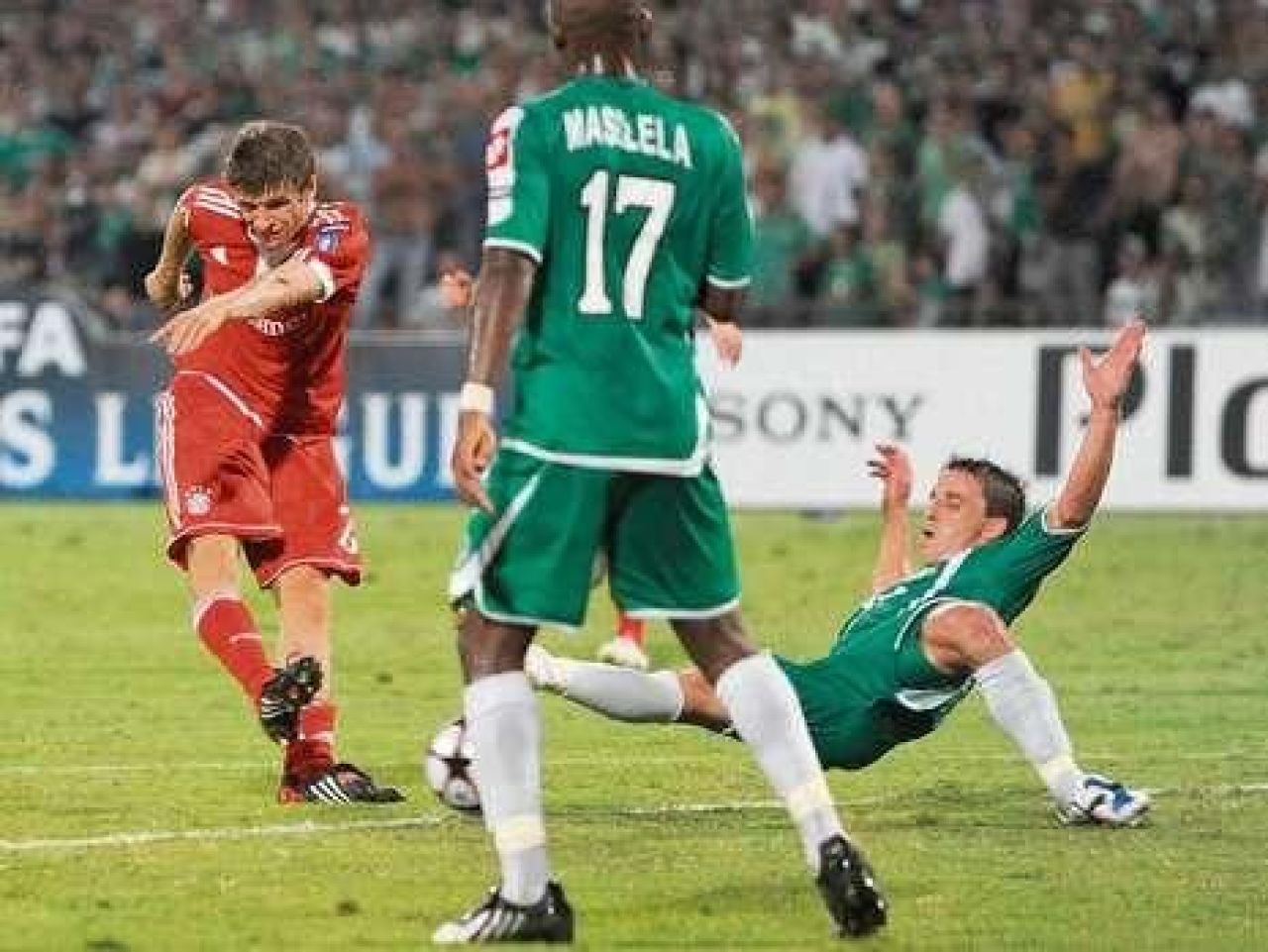 Are DOAR 21 de ani dar este golgeterul Mondialului si a jucat finala de Liga! Ce nu stiai despre Muller:_14