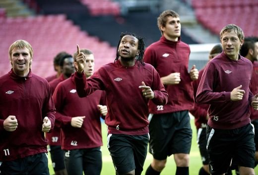 Deac, titular alaturi de Raul! Messi, dubla de GENIU: Barca 5-1 PAO, Chivu out de la Inter, in 2-2 cu Twente! Vezi toate rezultatele!_7