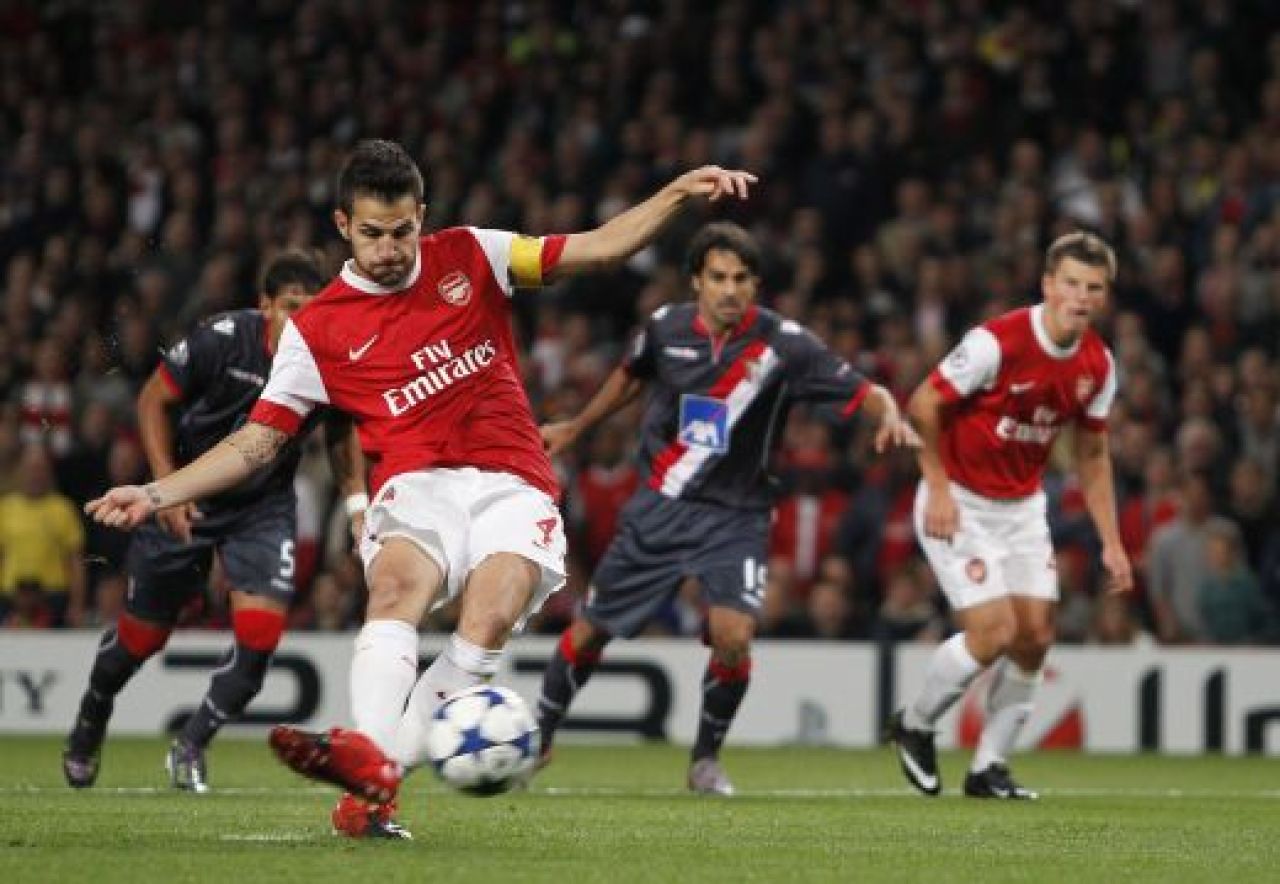 VIDEO SHOW TOTAL IN LIGA: Arsenal 6-0 Braga, Real 2-0 Ajax, Milan 2-0 Auxerre, Bayern 2-0 Roma, Zilina 1-4 Chelsea!_9