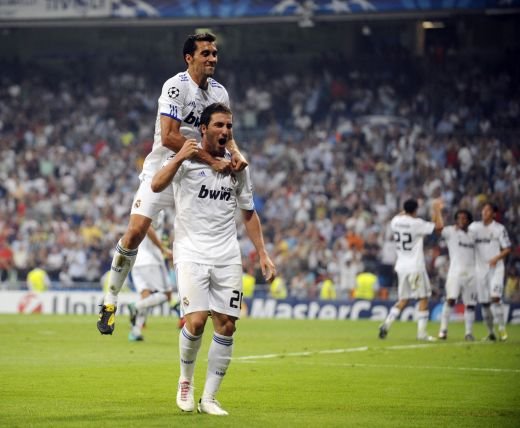 VIDEO SHOW TOTAL IN LIGA: Arsenal 6-0 Braga, Real 2-0 Ajax, Milan 2-0 Auxerre, Bayern 2-0 Roma, Zilina 1-4 Chelsea!_11