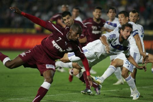 Herea: Nu meritam ELIMINAT! Imi dau si eu asa un pumn in gura! :)