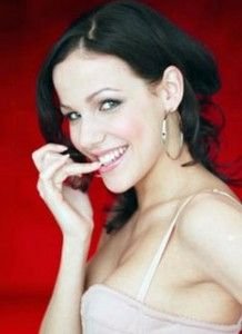Dupa antrenament, jucatorii se grabesc sa ajunga acasa! De ce? Vezi TOP 10 cele mai sexy iubite de fotbalisti!_8
