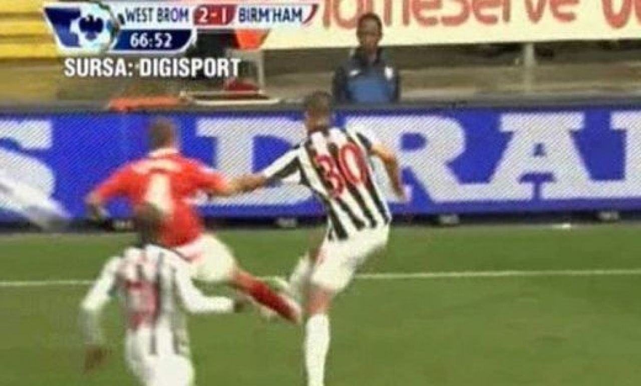 FOTO: Tamas, la un pas de o accidentare horror dupa o intrare criminala a lui Lee Bowyer!_2
