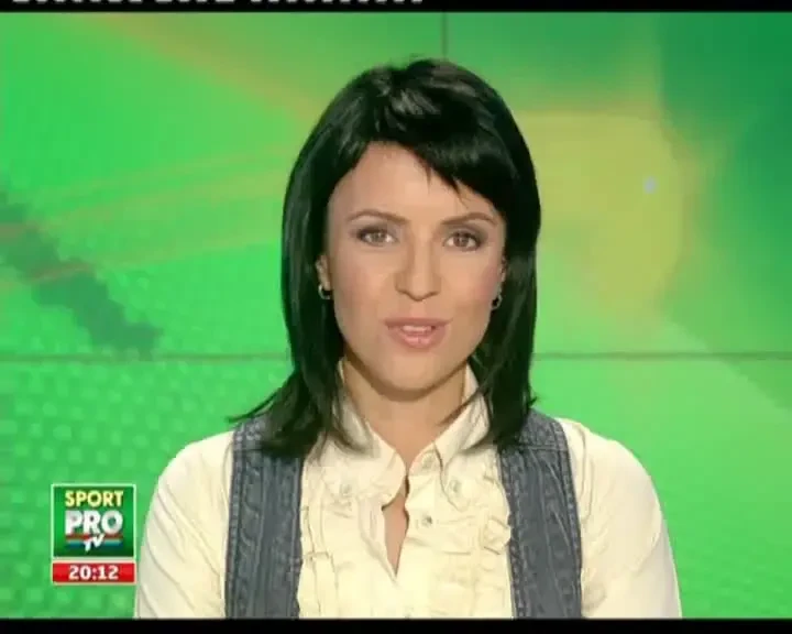 Hanescu joaca la dublu: s-a casatorit cu Andreea! Ce cadou de nunta i-a facut: