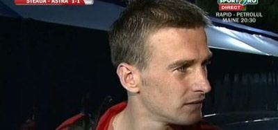 Imagini incredibile la stadionul Ghencea! Goian, luat pe sus de un jandarm ca a blocat strada si da interviuri :))