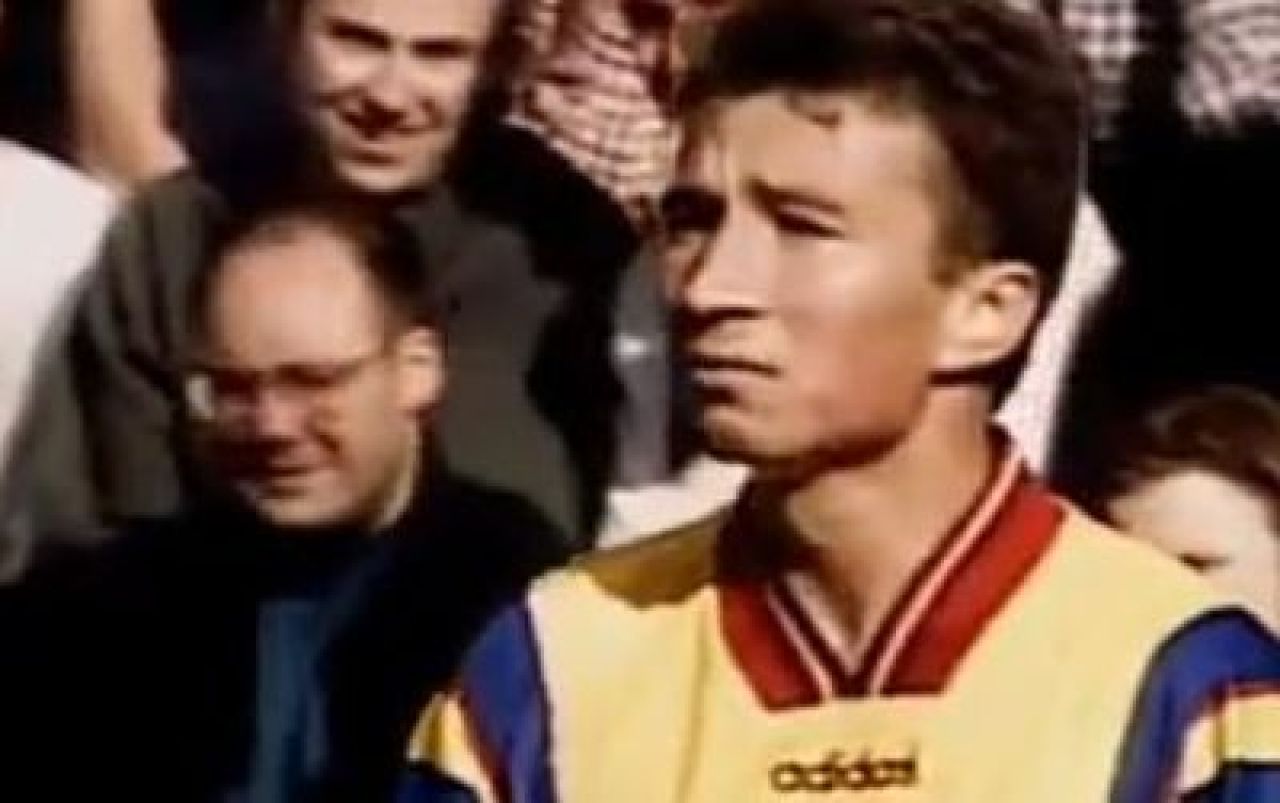 Joaca la Steaua de la 10 ani! Vezi CV-ul impresionant al lui Dan Petrescu! VIDEO _1