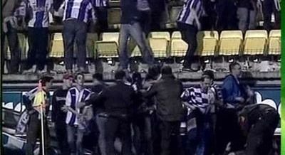 Super imagini: cum a distrus Claudiu Raducanu Blocnotes o TRIBUNA in Spania!