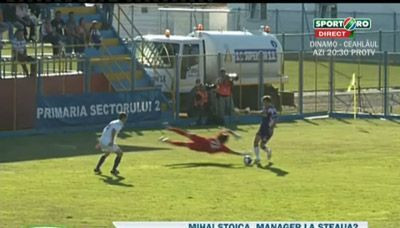 Gafa de cascadorii rasului! Portarul lui Juventus care apara legat la ochi a comis-o mai ceva ca Robert Green!