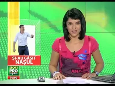 Care e secretul lui Selymes, omul care l-a demis pe Ilie de la Steaua? El mai vorbea ungureste in vestiar si intelegeam mai greu! :))