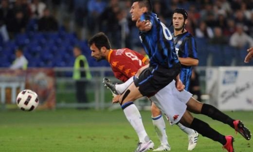 VIDEO! Lobont, gata sa se bata cu CFR: L-a anihilat pe Eto'o! Roma 1-0 Inter, dupa un gol DRAMATIC in min. 92!_38