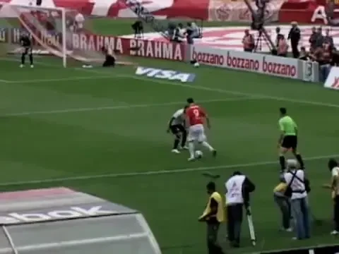 VIDEO / Brazilienii au inventat un NOU dribling: