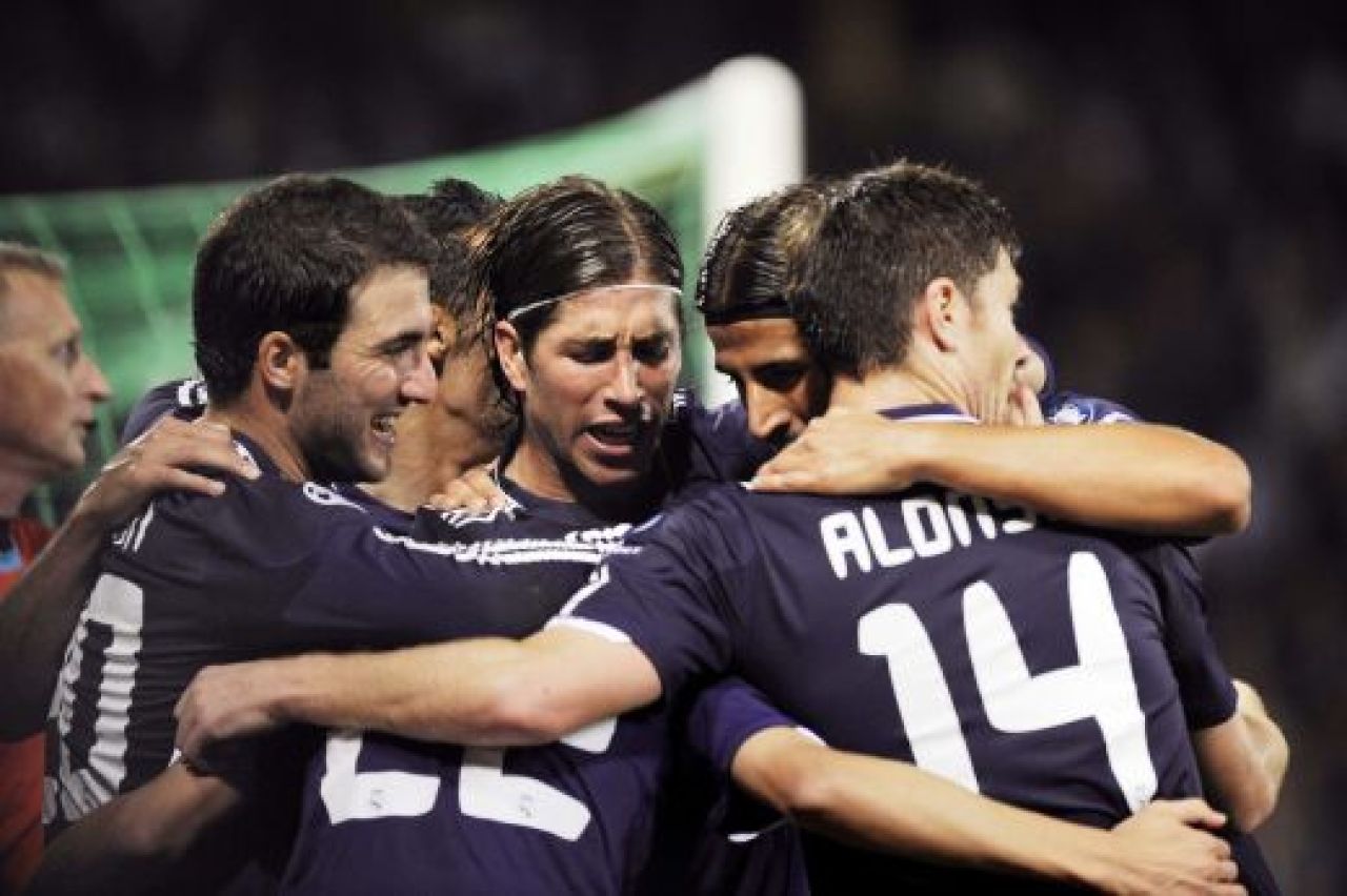 Mourinho, salvat de Di Maria: Auxerre 0-1 Real, Basel 1-2 Bayern, victorie nebuna in min 90, Ibra scoate un egal, Ajax 1-1 Milan_17