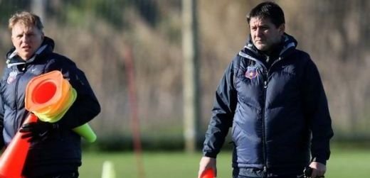 Steaua, ultima sansa pentru Romania: pierde cu Napoli, pierdem locul de Liga!