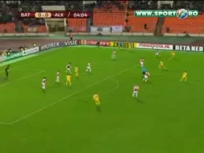 NEBUNIE!!! 3 penaltyuri, doua ratate, un ROSU si 5 goluri! Vezi rezumatul in BATE 4-1 Alkmaar!