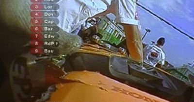 Imagini socante! Dani Pedrosa: tripla fractura de clavicula! Vezi accidentul care l-a scos din lupta pentru titlul mondial!_2