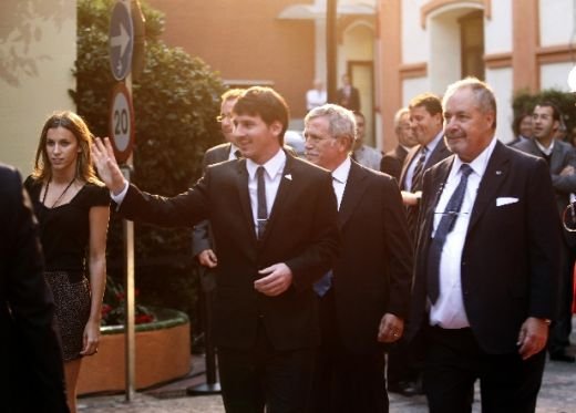 VIDEO / Messi a fost incoronat cel mai bun marcator din Europa! Vezi cu ce ghete va juca!_27