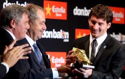 VIDEO / Messi a fost incoronat cel mai bun marcator din Europa! Vezi cu ce ghete va juca!_30