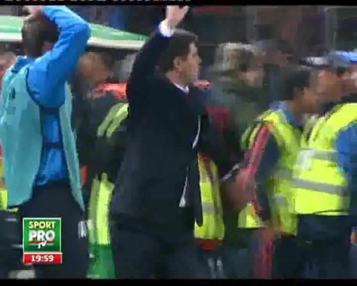 VIDEO! Imaginea NEPUTINTEI la Steaua: Lacatus in LACRIMI! Vezi cum a dat cu PUMNII in banca!