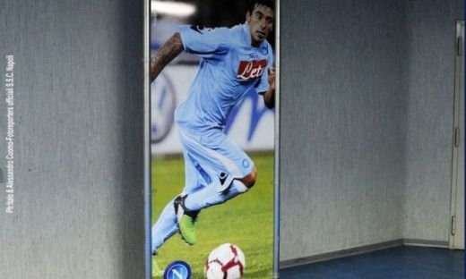Ultima aroganta a lui Napoli la adresa Stelei: ce poza si-a pus antrenorul Mazzari in vestiar!:)_12