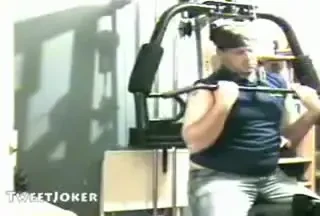 Fereste-te de ei cand ii vezi in sala de forta! Cea mai comica accidentare: