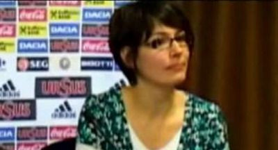 VIDEO / Chivu si-a exersat engleza la conferinta de presa! S-a enervat pe traducatoare :))