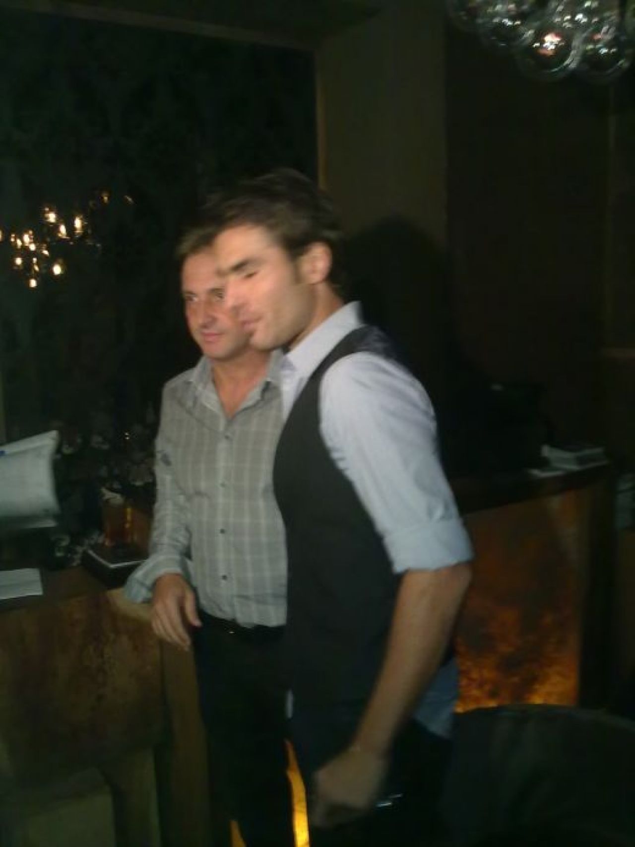 FOTO: Mutu a renuntat la 10, e numarul NOUA! Si-a deschis restaurant de LUX la Firenze: