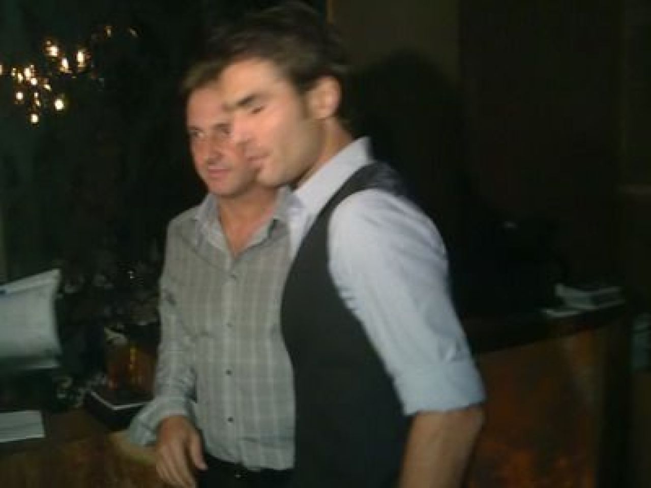 FOTO: Mutu a renuntat la 10, e numarul NOUA! Si-a deschis restaurant de LUX la Firenze:
