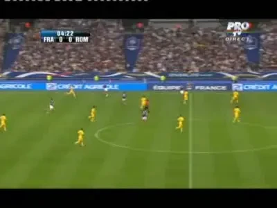 INCREDIBIL: un roman a fost batut de fortele de ordine de pe Stade de France!