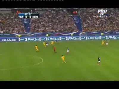 VIDEO! Ghinionul Lucescu loveste din nou! Un arbitru idiot ajuta Franta sa marcheze! Vezi faza si spune: a fost OFFSIDE?