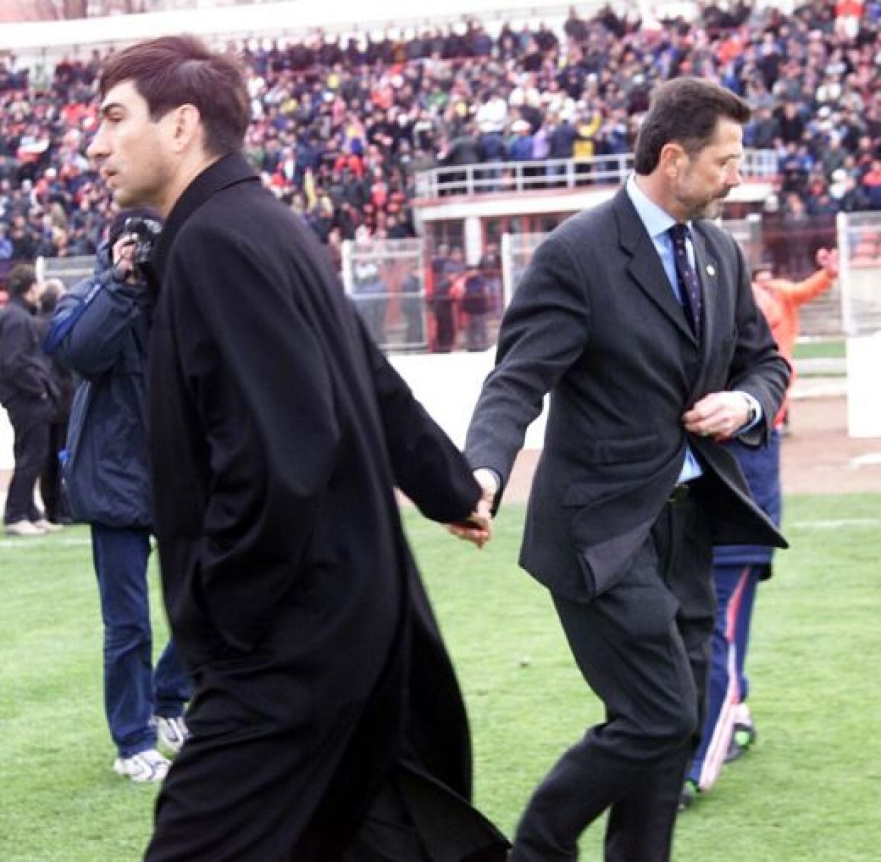 Dinamo - Steaua in imagini memorabile: TOP 9 poze din derby:_2