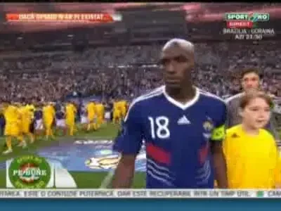 VIDEO: Ofsaid de n-ar exista / Franta nu ar mai mai furaaaa! Cum a ajuns nationala lui Razvan de CONCACAF :))