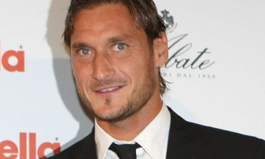 Mai tare decat Raul, Beckham sau Eto'o! Totti a primit trofeul Golden Foot_11