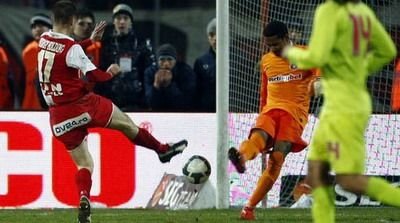 Vezi ce gluma au scos fanii lui Dinamo dupa ce Cristea a marcat in poarta lui Zapata!