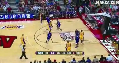 SOCANT! O majoreta de la Lakers, facuta PRAF de un jucator de peste 100 de kg!! VIDEO