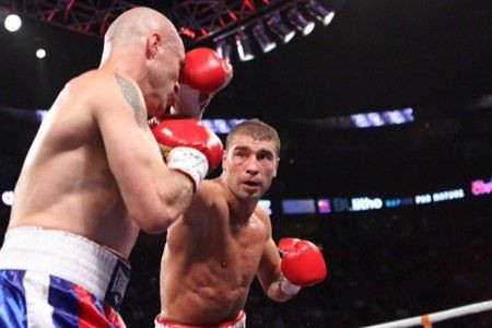 VIDEO Bute ramane campion mondial: l-a facut KO pe Brinkley in runda a 9-a! VEZI IMAGINI!_9