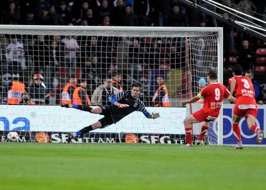 Steaua ingropata de stelisti: Dinamo 2-1 Steaua! Dinamo castiga dupa doua penalty-uri_8