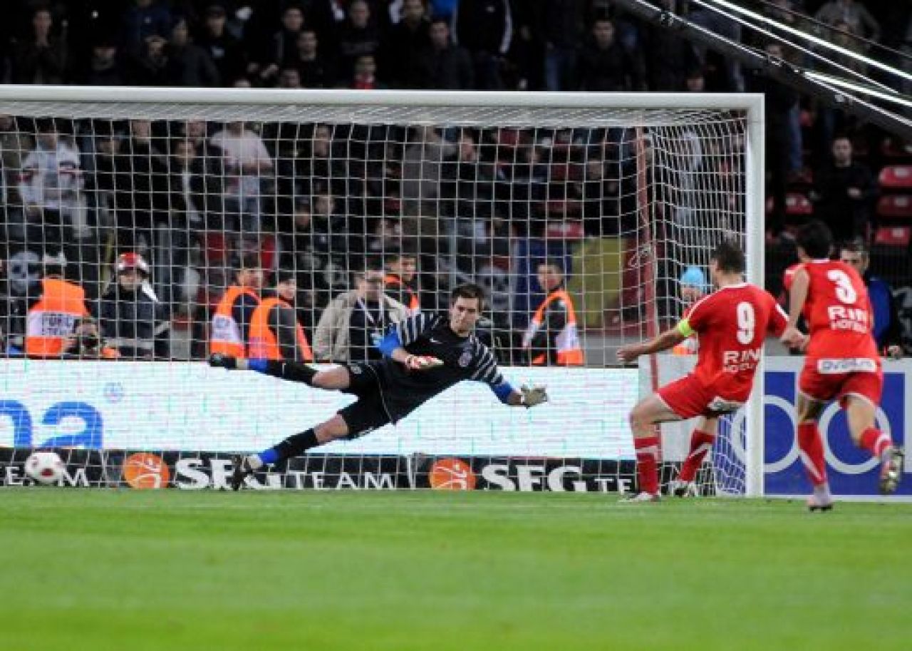 Steaua ingropata de stelisti: Dinamo 2-1 Steaua! Dinamo castiga dupa doua penalty-uri_8