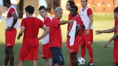 Paszkany: As da afara 10 jucatori! Bataia le lipseste!