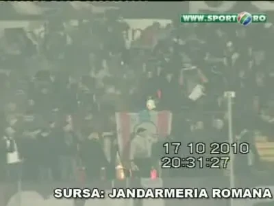 VIDEO Imagini INCENDIARE! Vezi RAZBOIUL galeriilor de la Dinamo - Steaua!