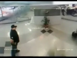 VIDEO Il mai tii minte pe Chilavert? Incredibil ce a ajuns: A batut un impresar pe aeroport!