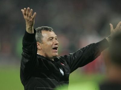 Rednic, chemat sa antreneze nationala! Azerii i-au marit salariul cu 50%!