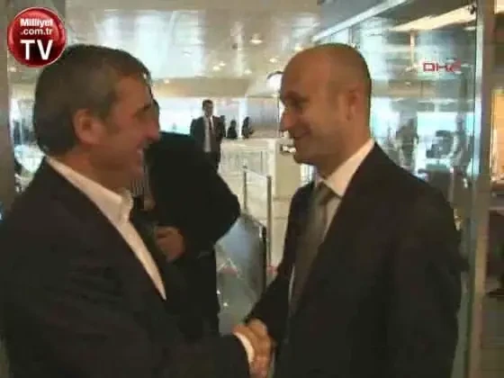 Prima reactie a lui Hagi in Turcia! A fost asteptat de UN FAN si 15 ziaristi!